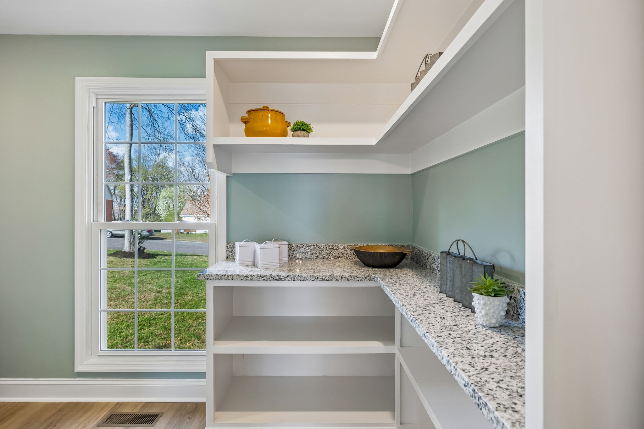1115 Oak Creek Dr