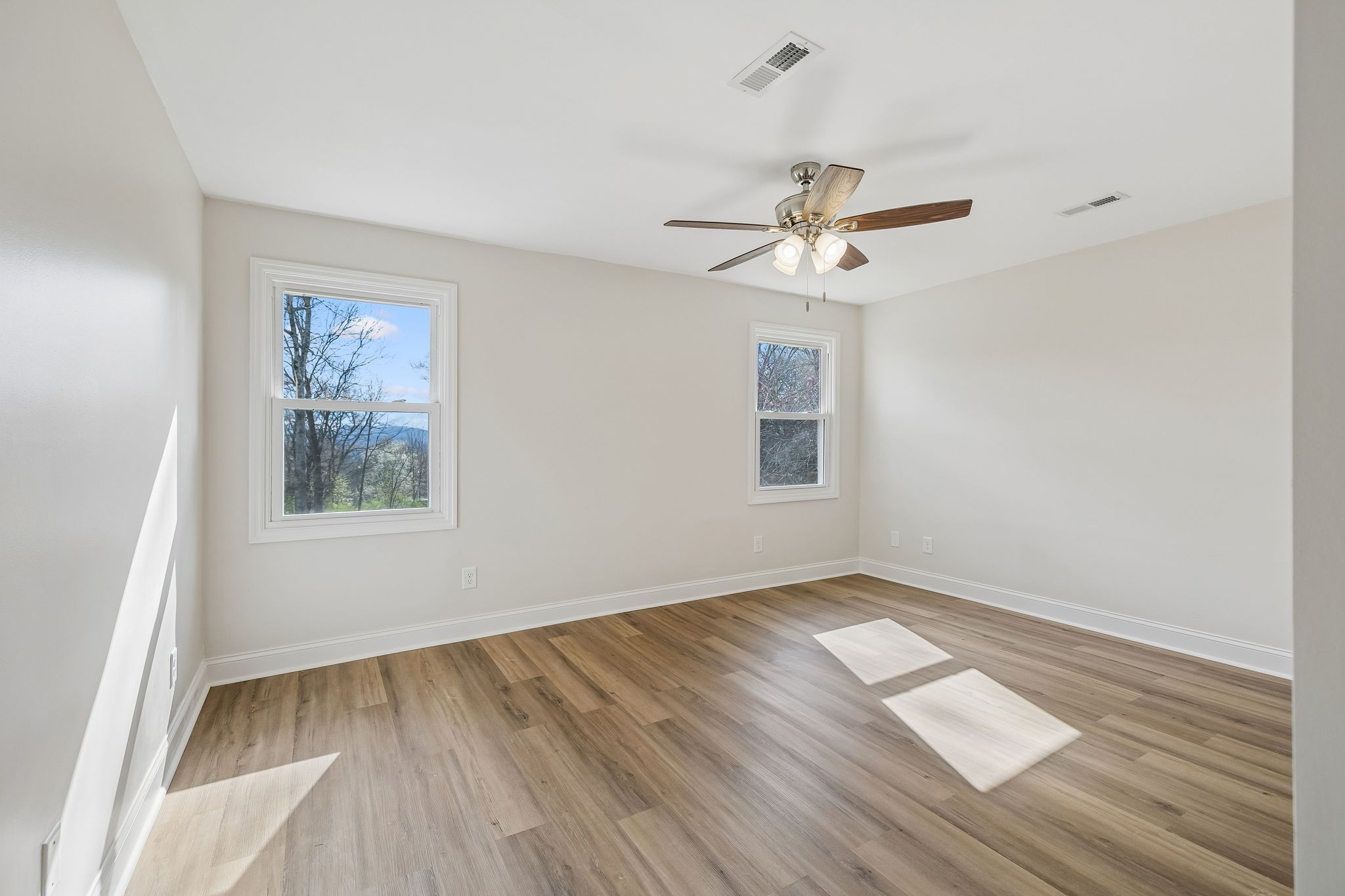 1115 Oak Creek Dr