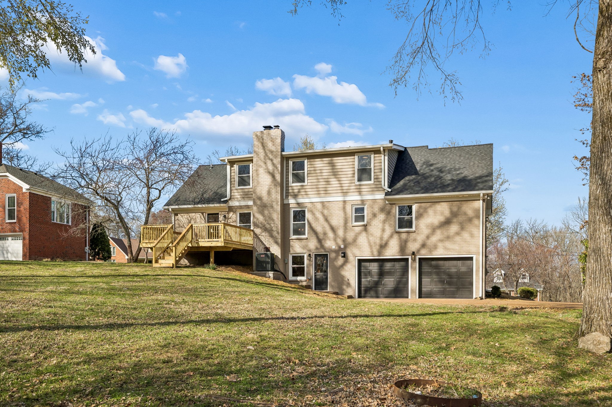 1115 Oak Creek Dr