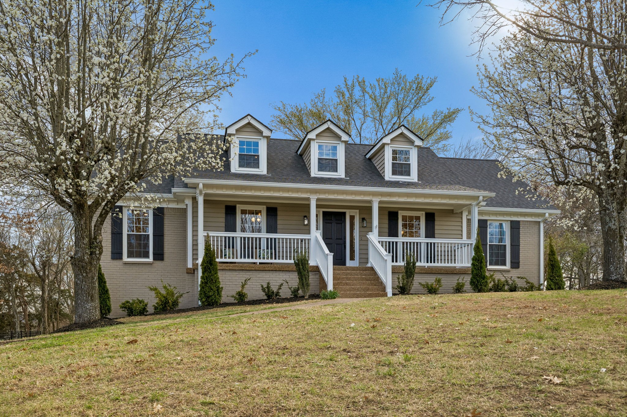 1115 Oak Creek Dr