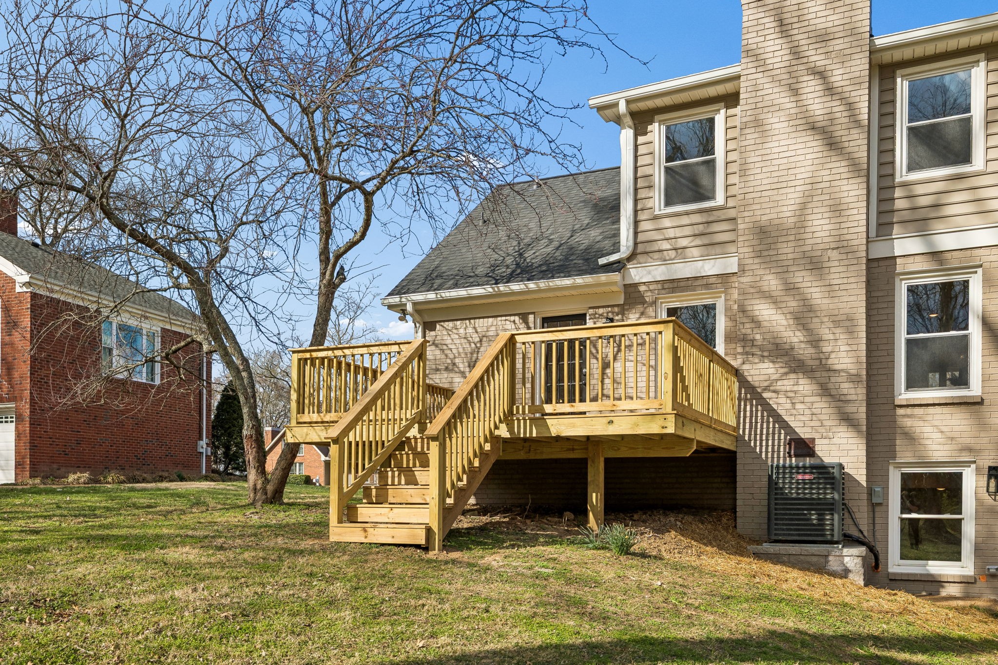 1115 Oak Creek Dr