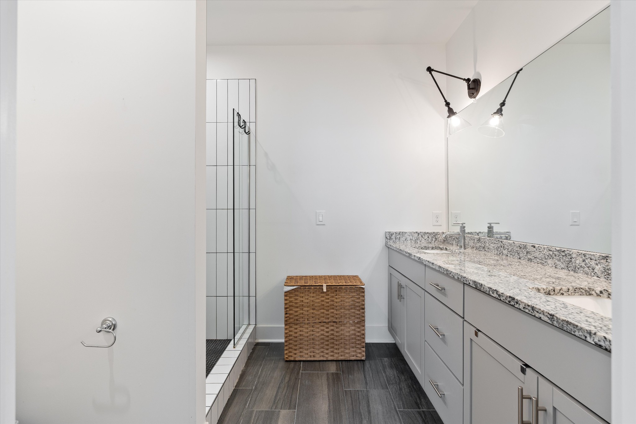 645 Nashua Ln Unit: 106