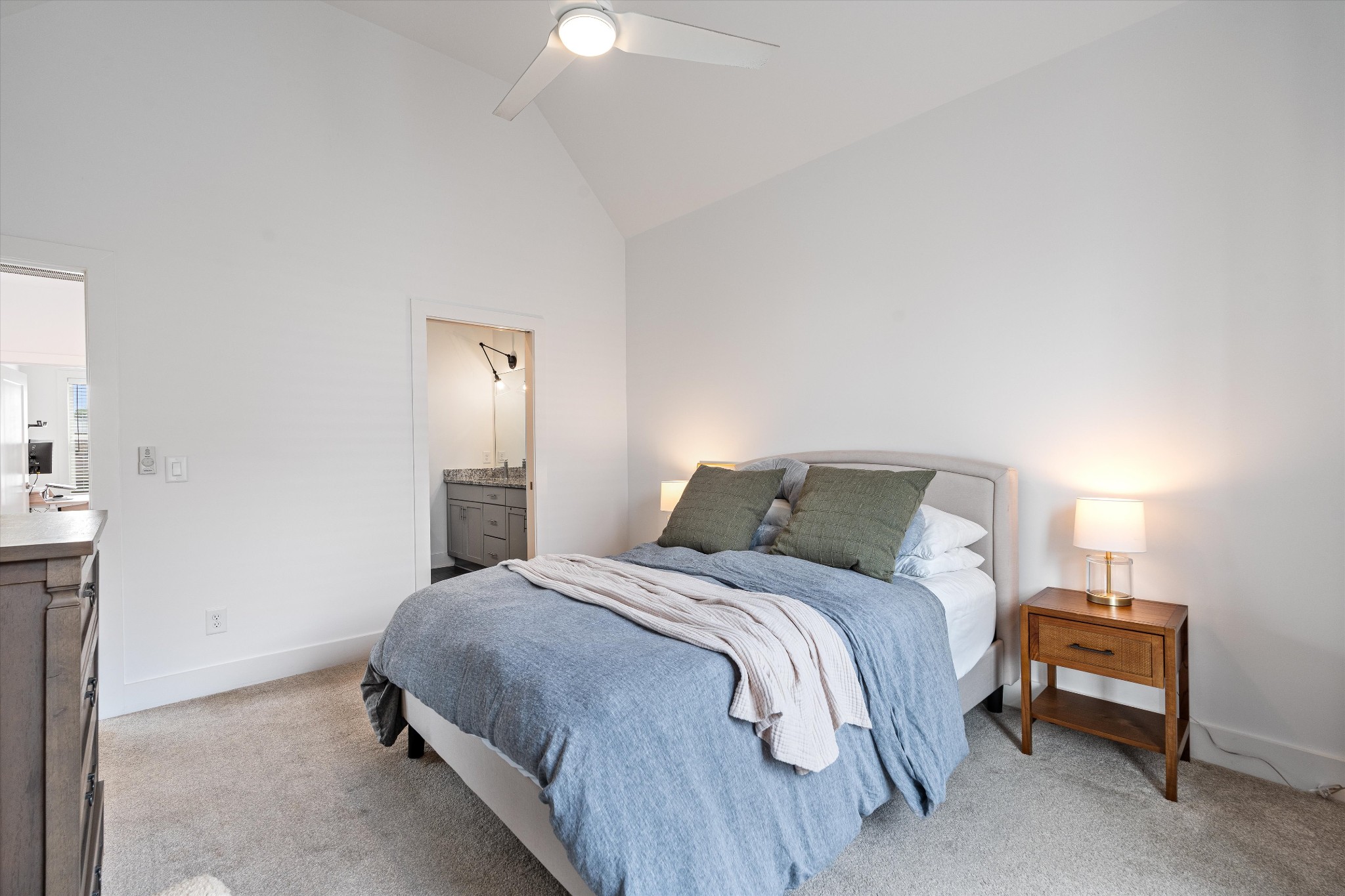 645 Nashua Ln Unit: 106