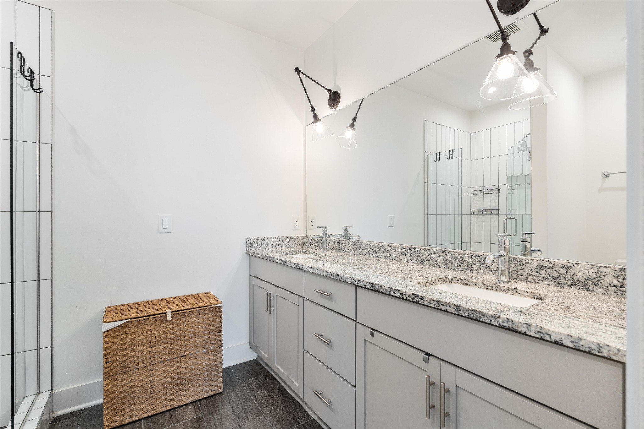 645 Nashua Ln Unit: 106