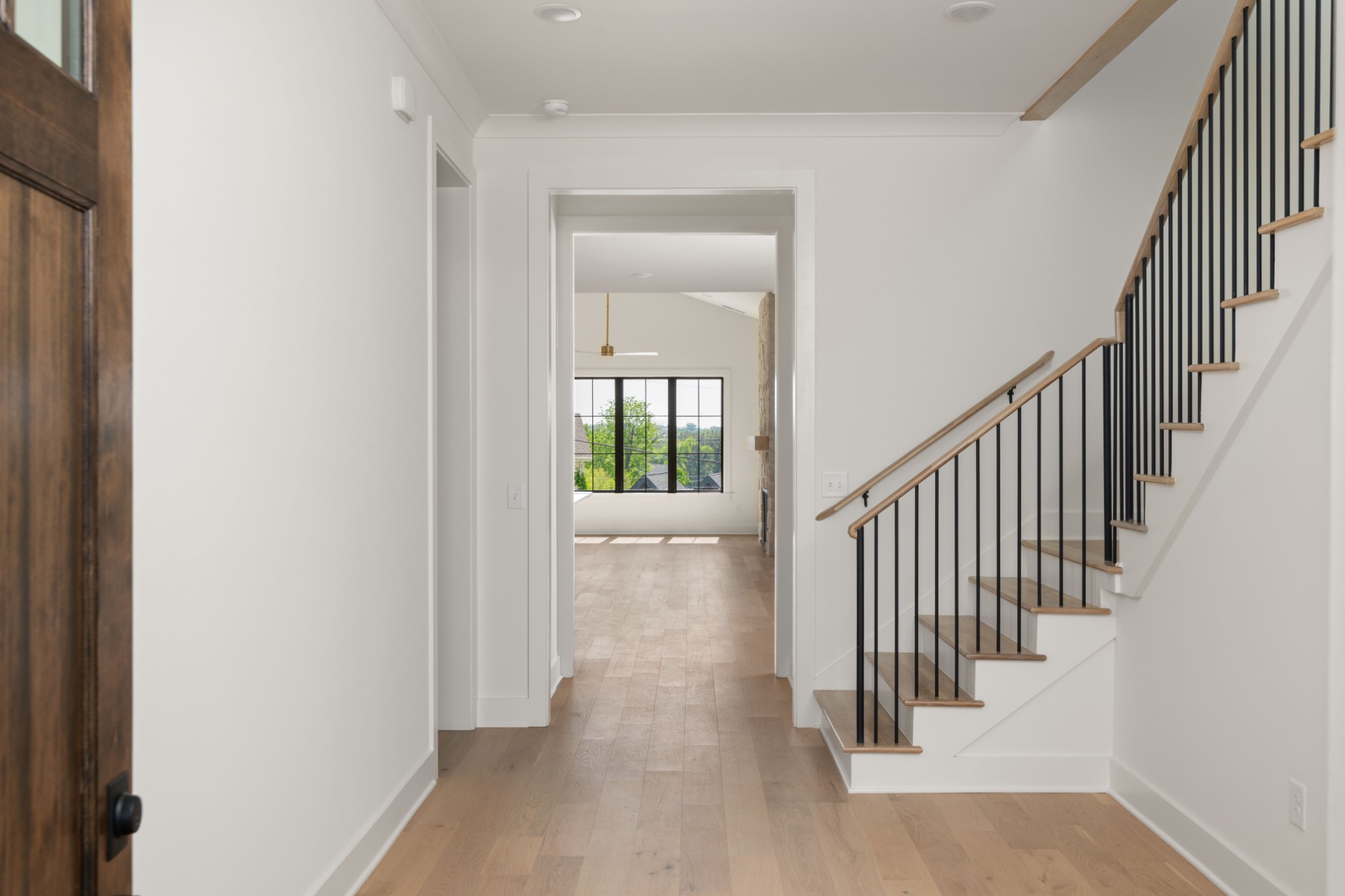 213 Perlen Dr Unit: B