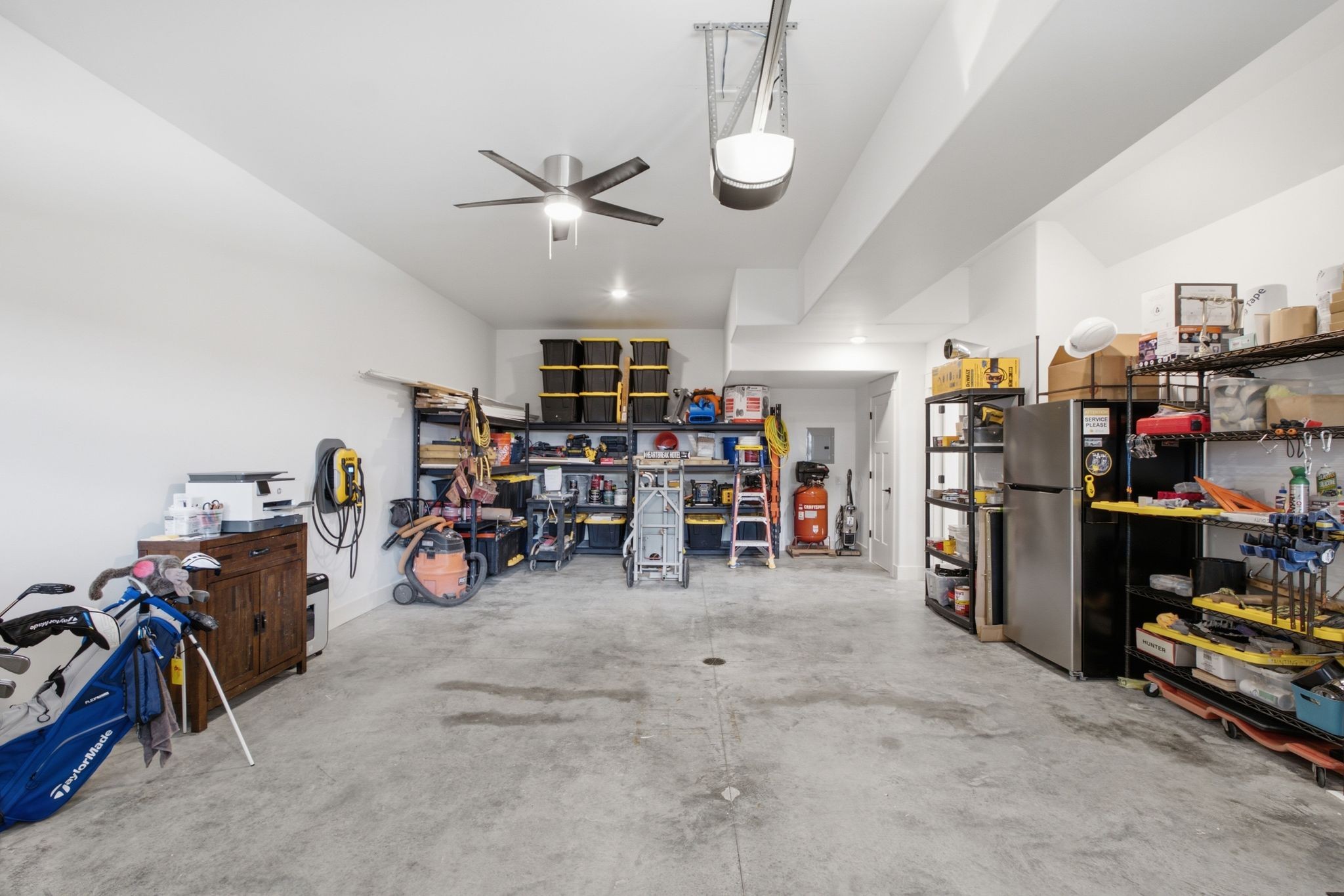 702 Skyview Dr
