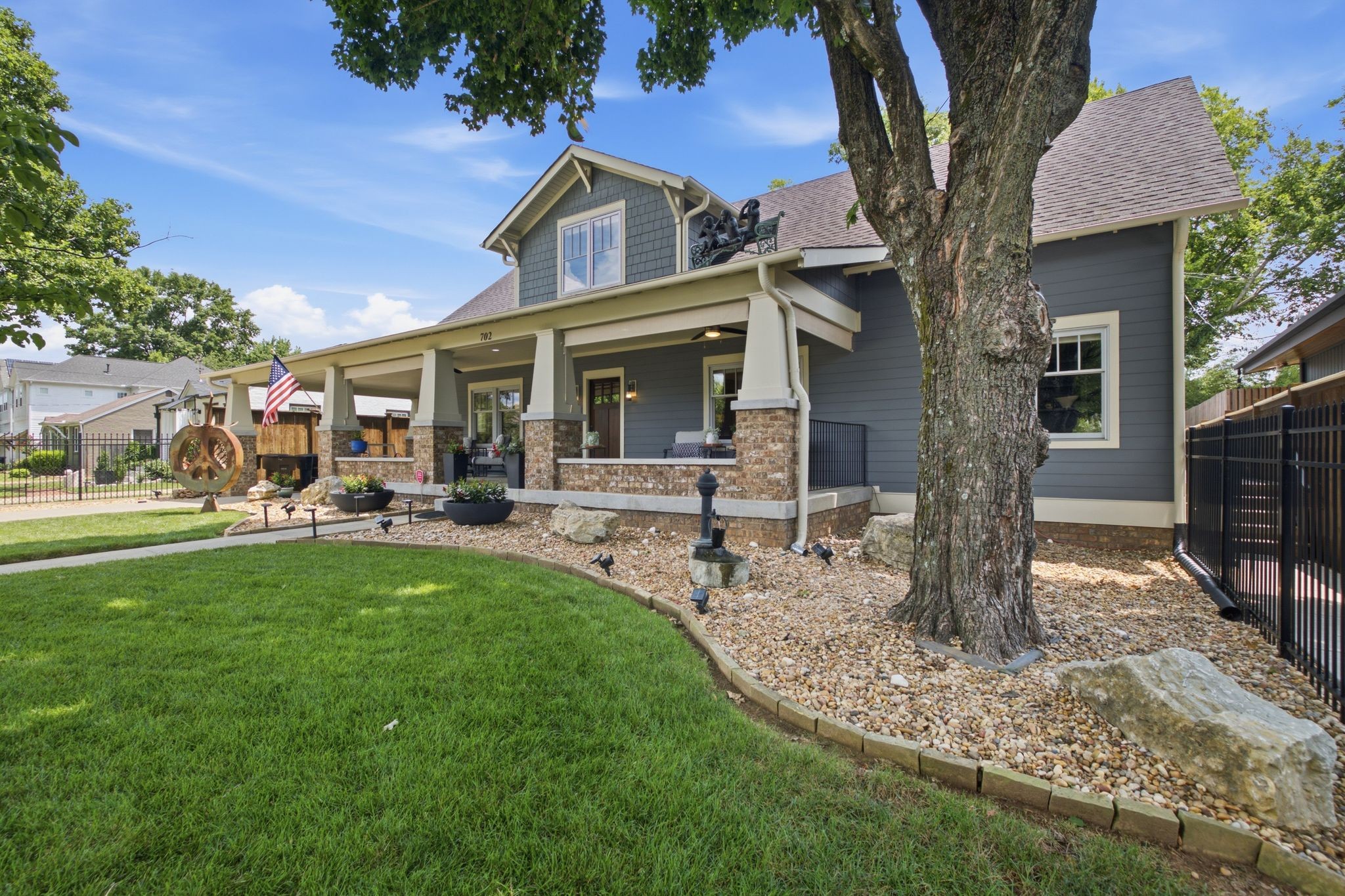 702 Skyview Dr