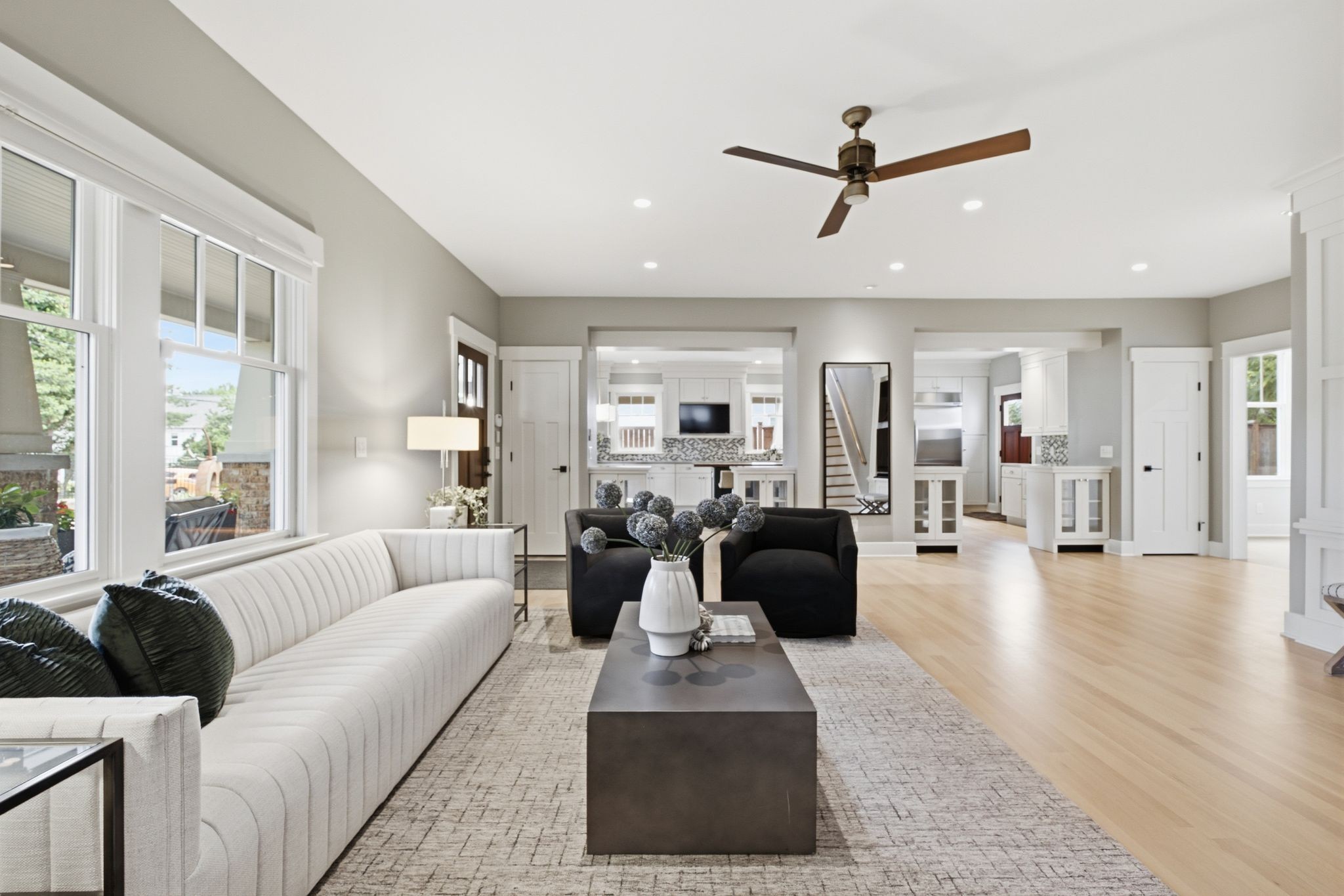 702 Skyview Dr