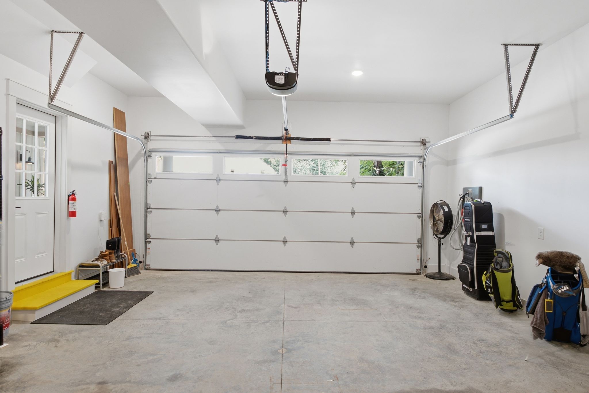 702 Skyview Dr