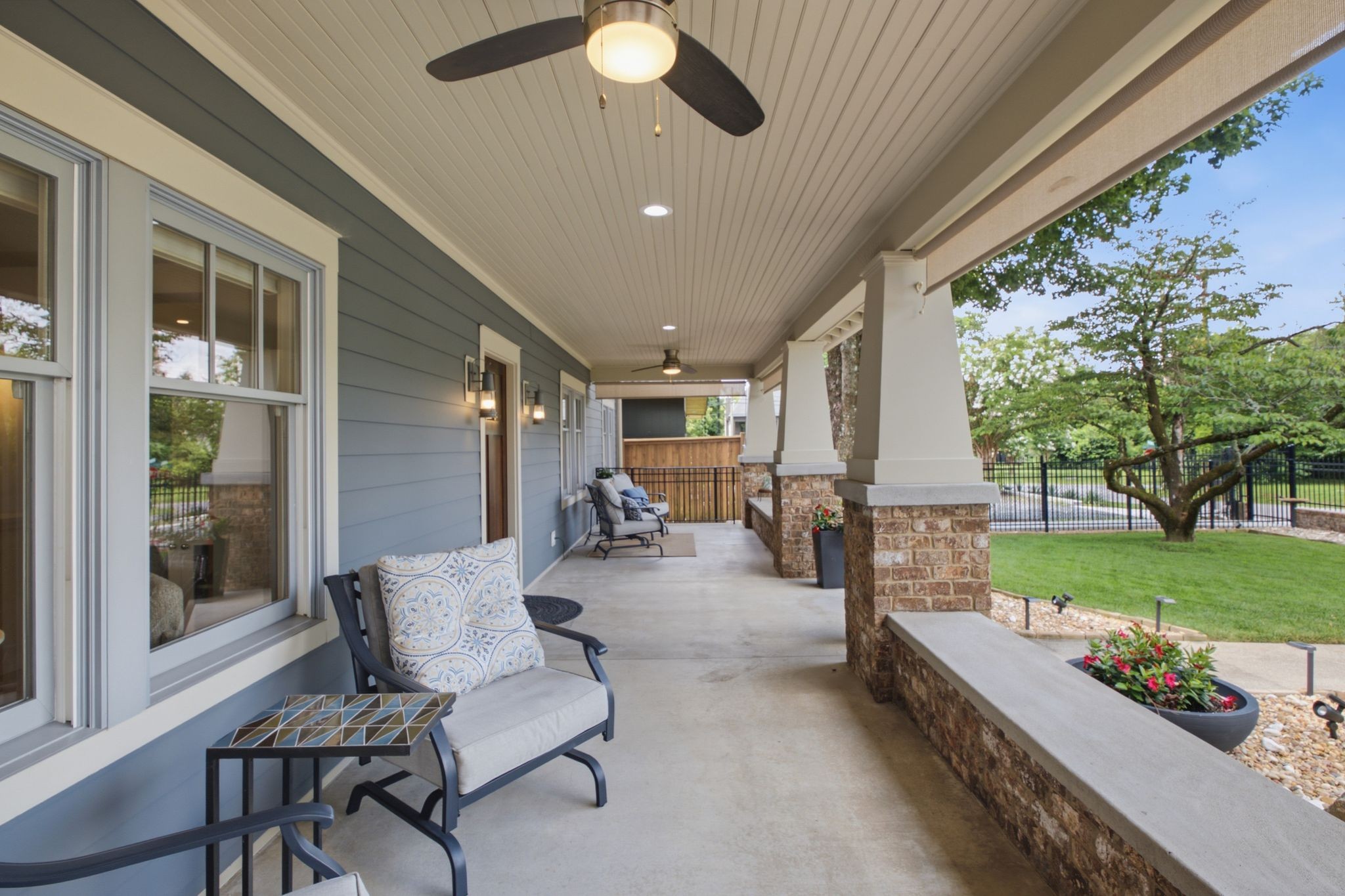 702 Skyview Dr