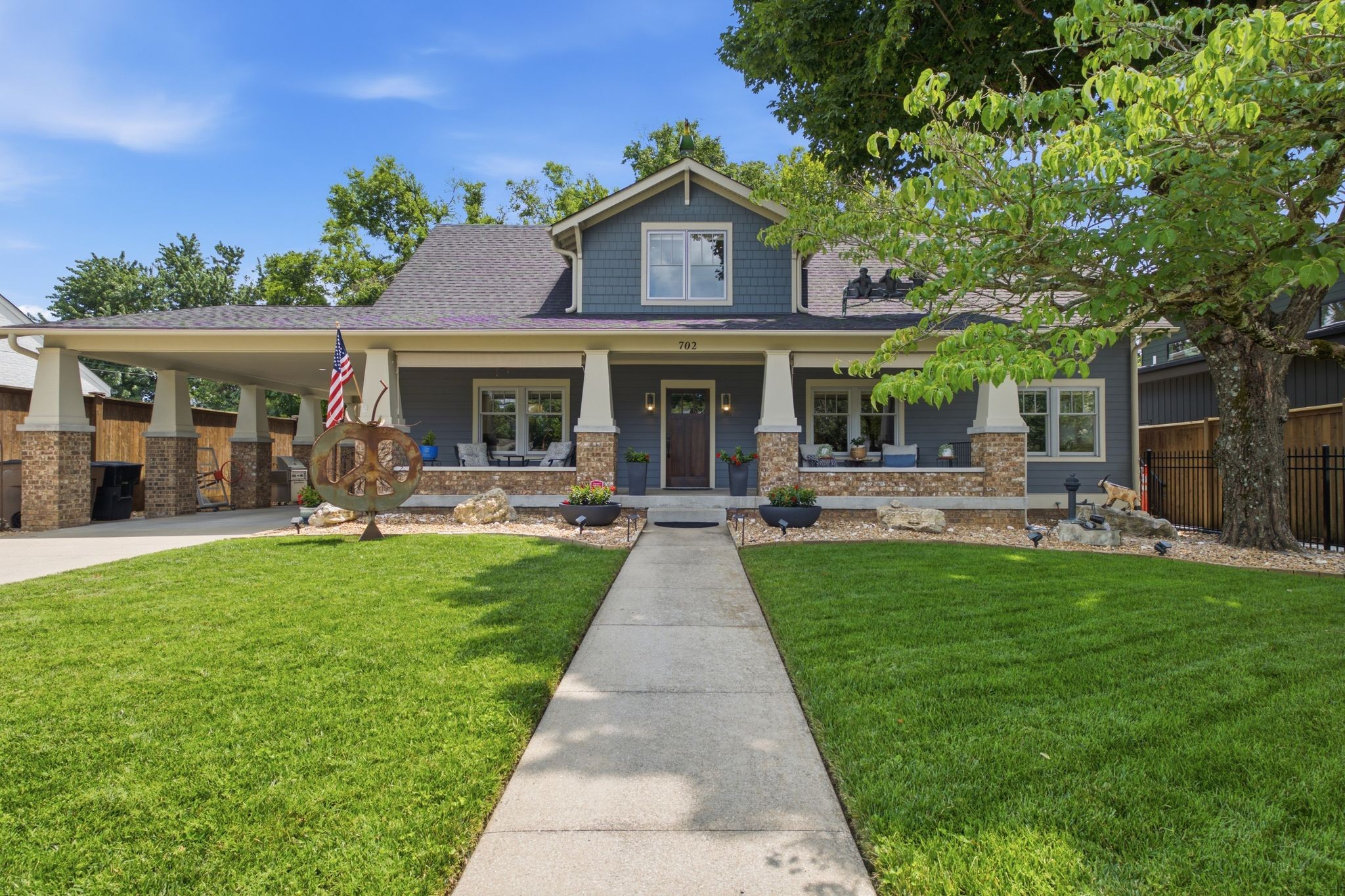 702 Skyview Dr