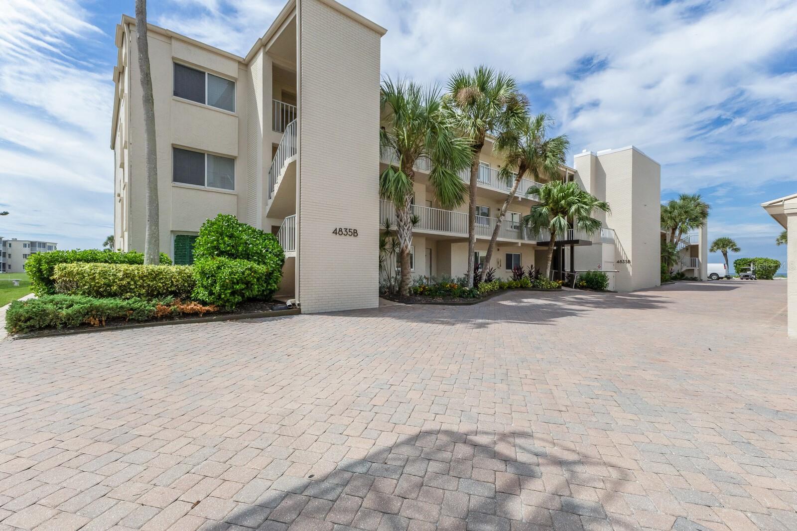 4835 GULF OF MEXICO DR #302B