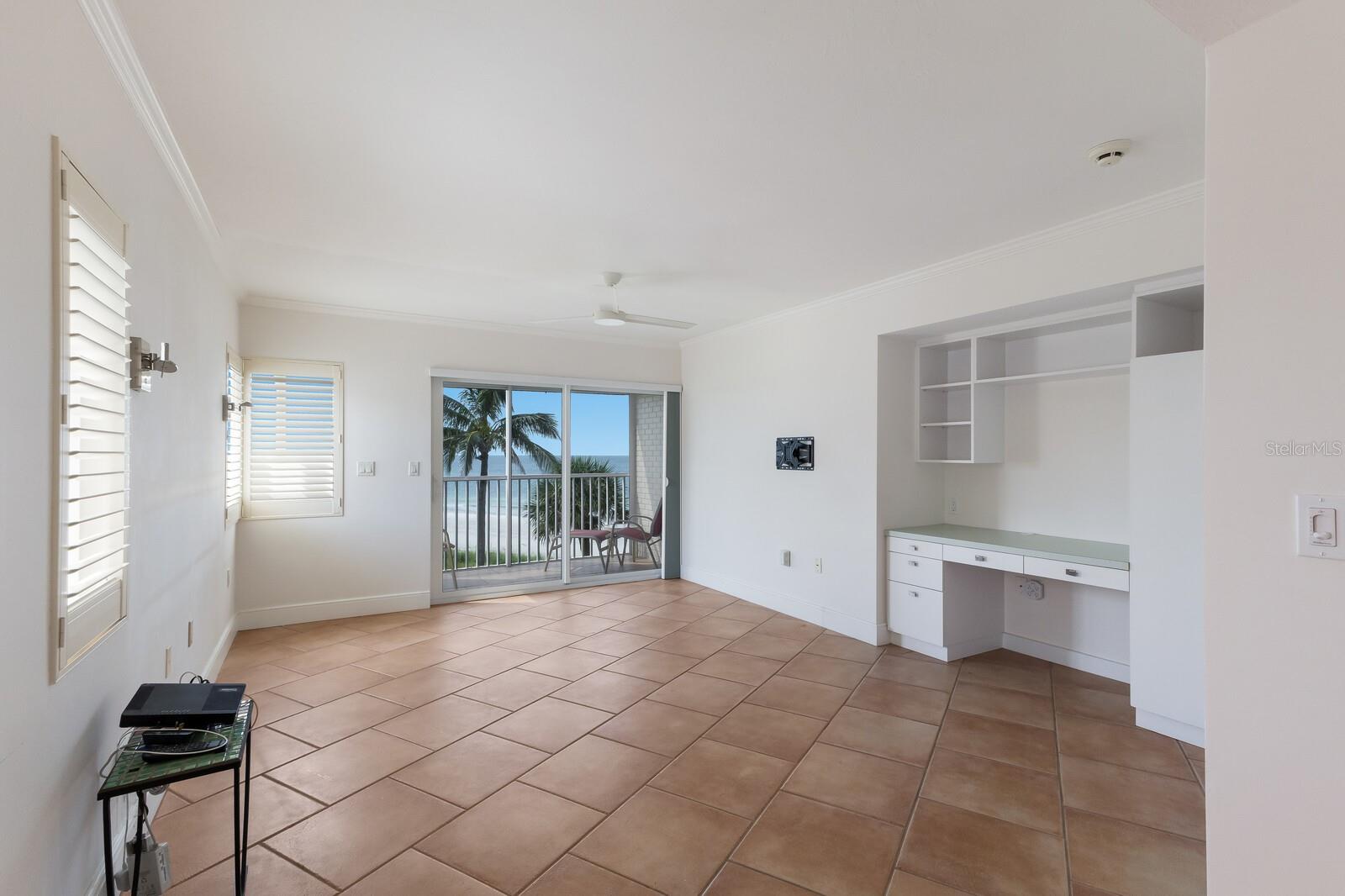 4835 GULF OF MEXICO DR #302B