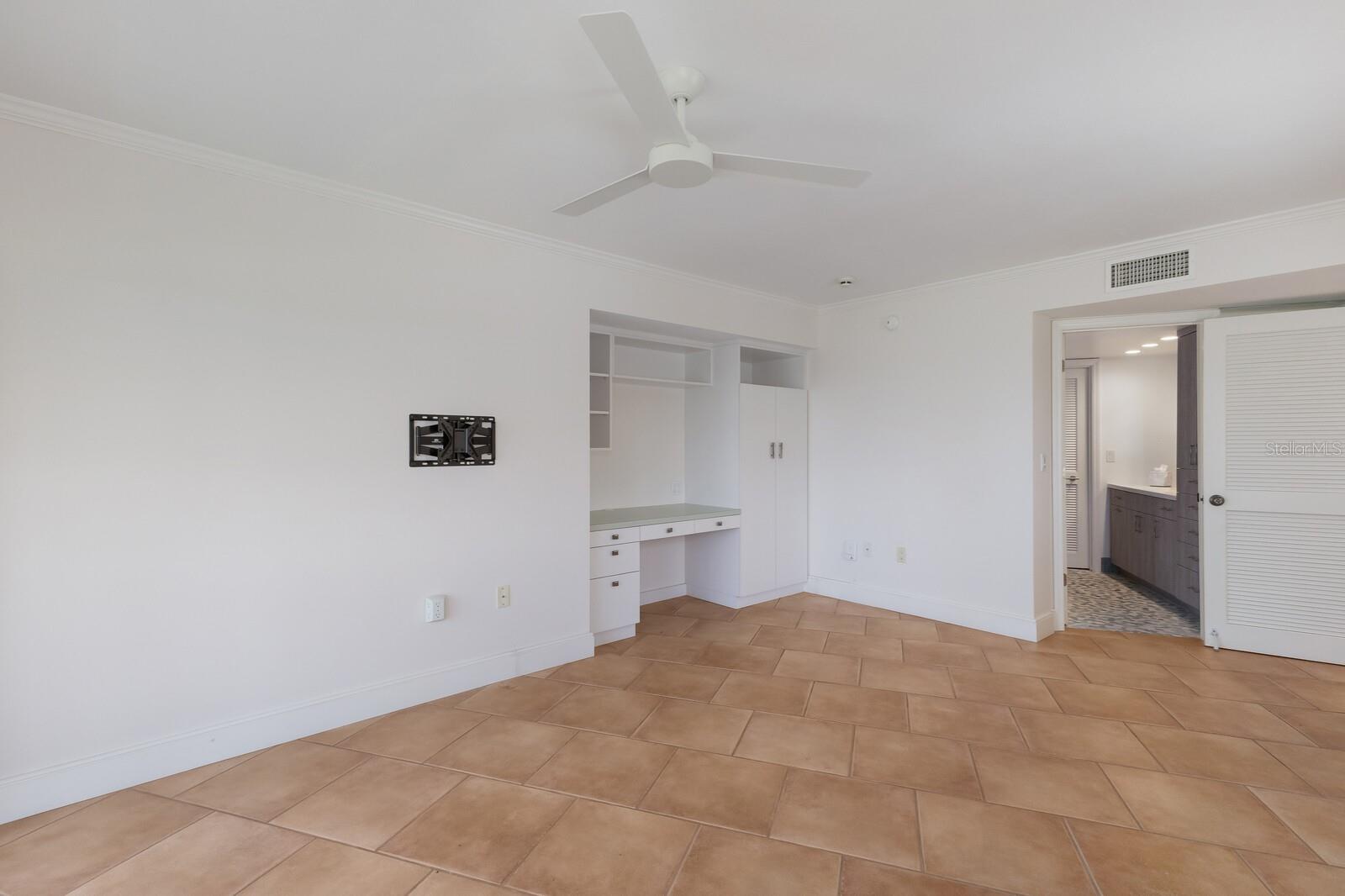 4835 GULF OF MEXICO DR #302B