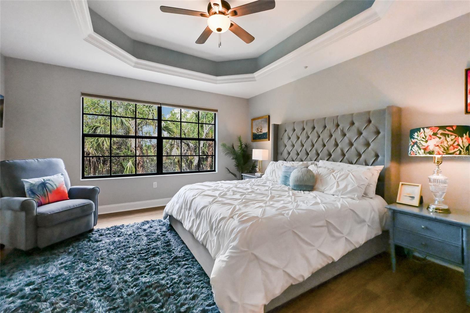 7718 LAKE VISTA CT #201