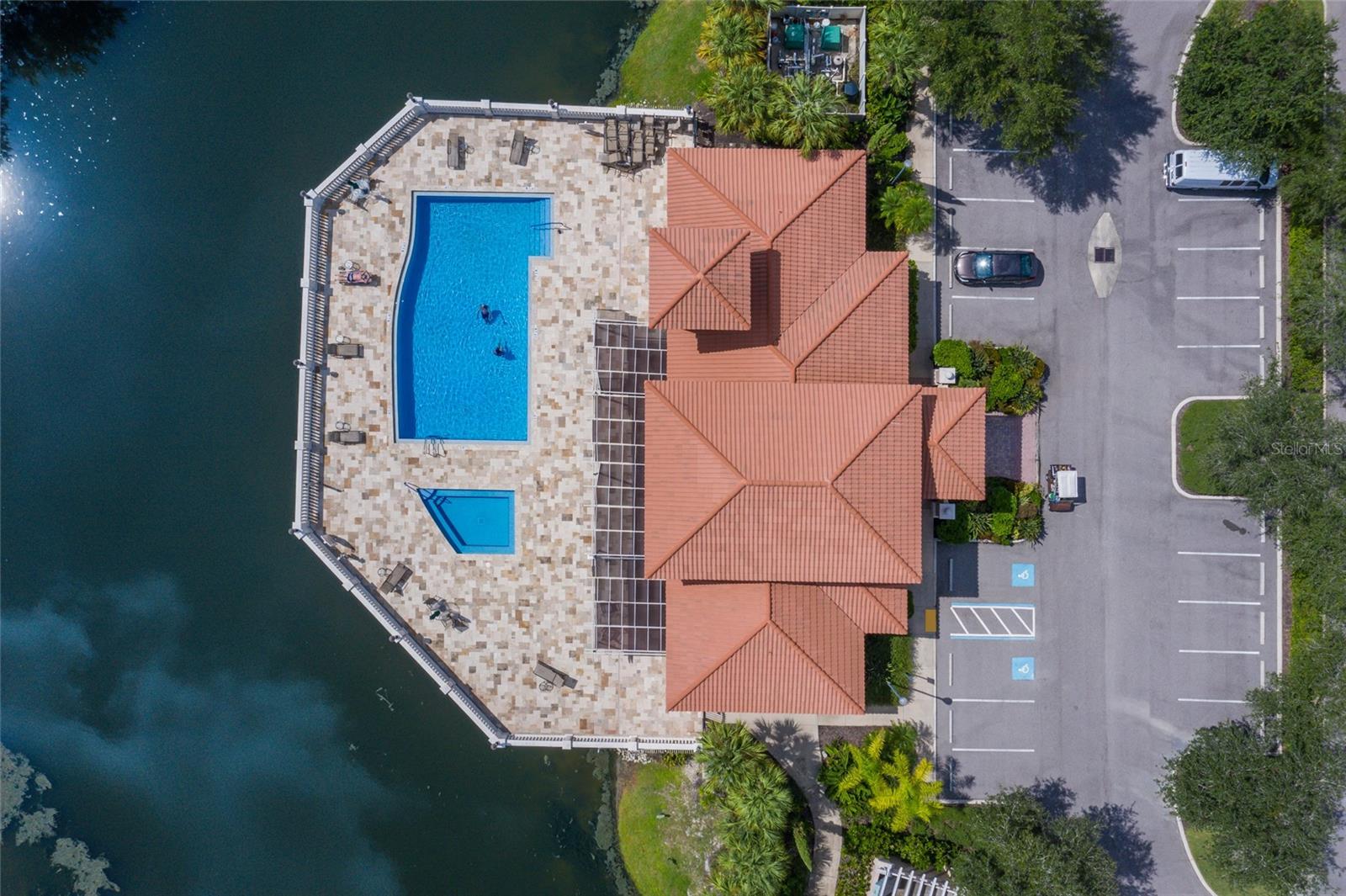 7718 LAKE VISTA CT #201