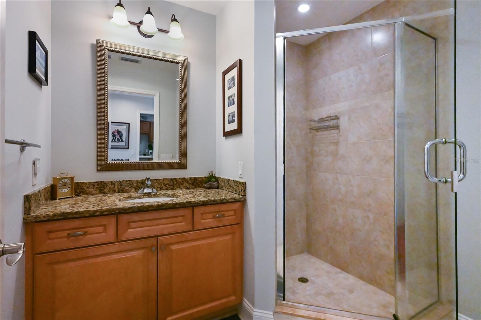 7718 LAKE VISTA CT #201