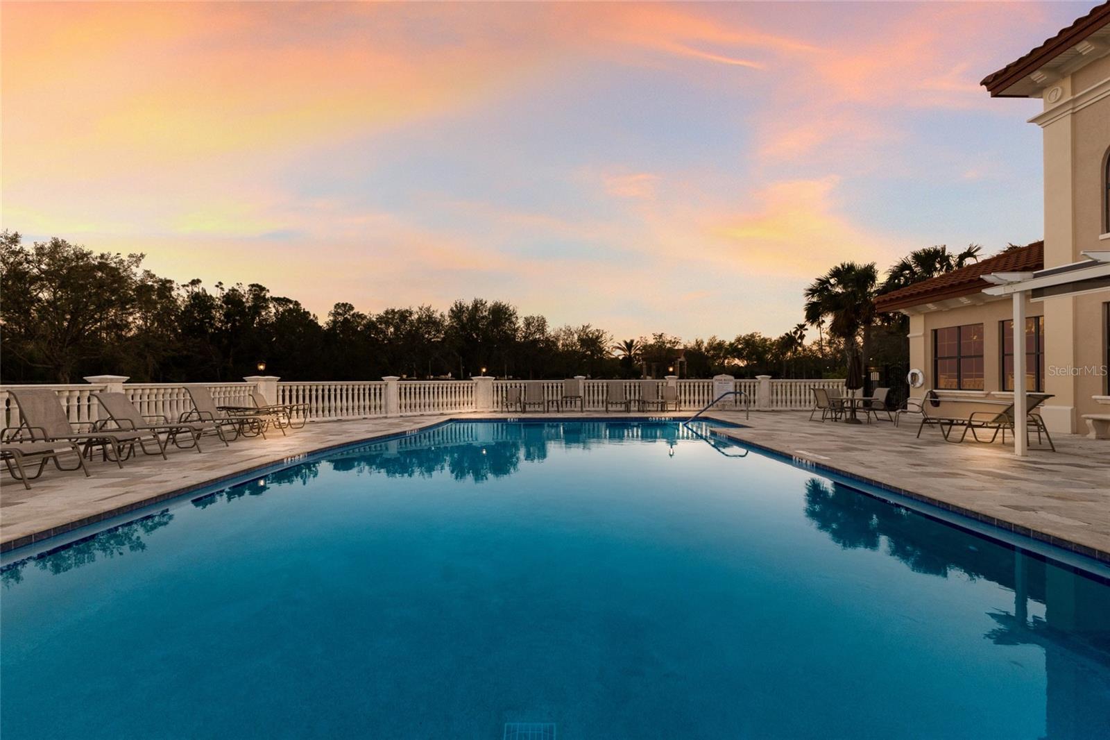 7718 LAKE VISTA CT #201