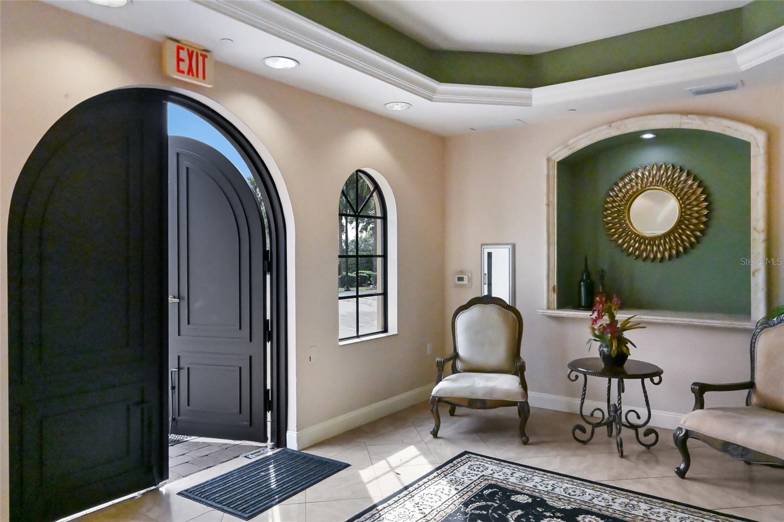 7718 LAKE VISTA CT #201