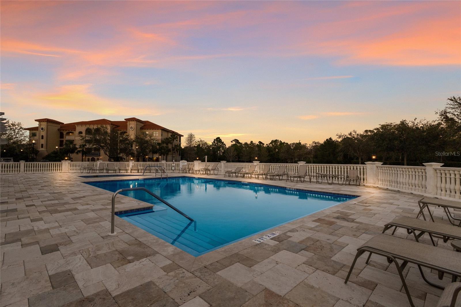 7718 LAKE VISTA CT #201