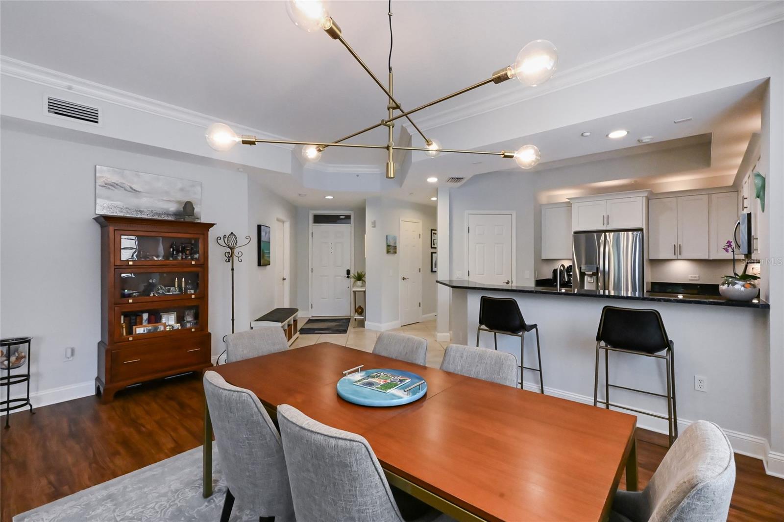 7718 LAKE VISTA CT #201