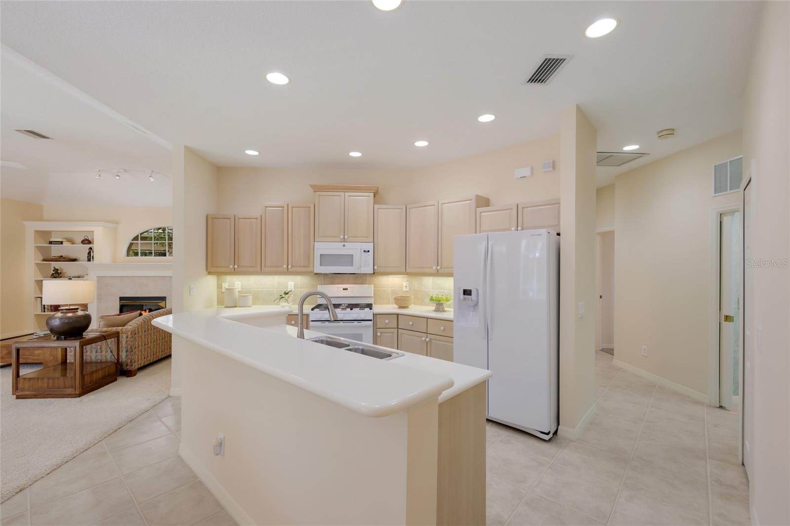 8005 WATERVIEW BLVD