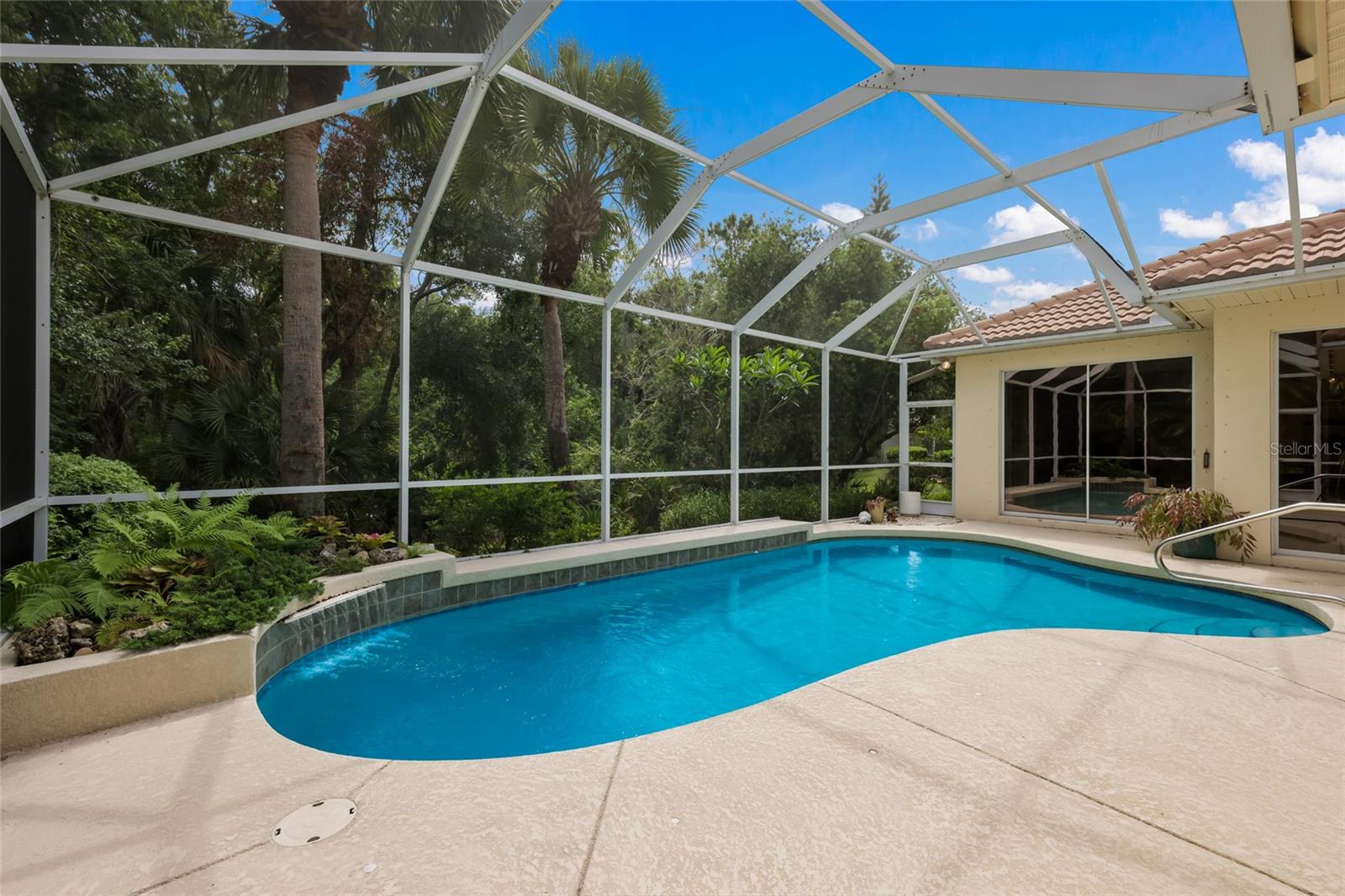 8005 WATERVIEW BLVD