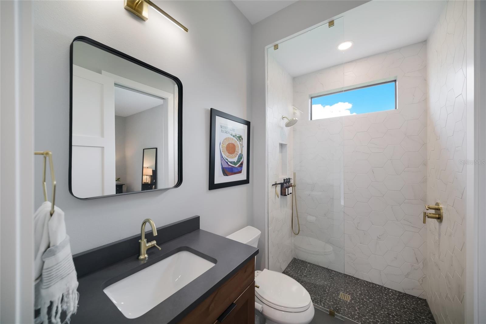 1622 CHANNELSIDE PL