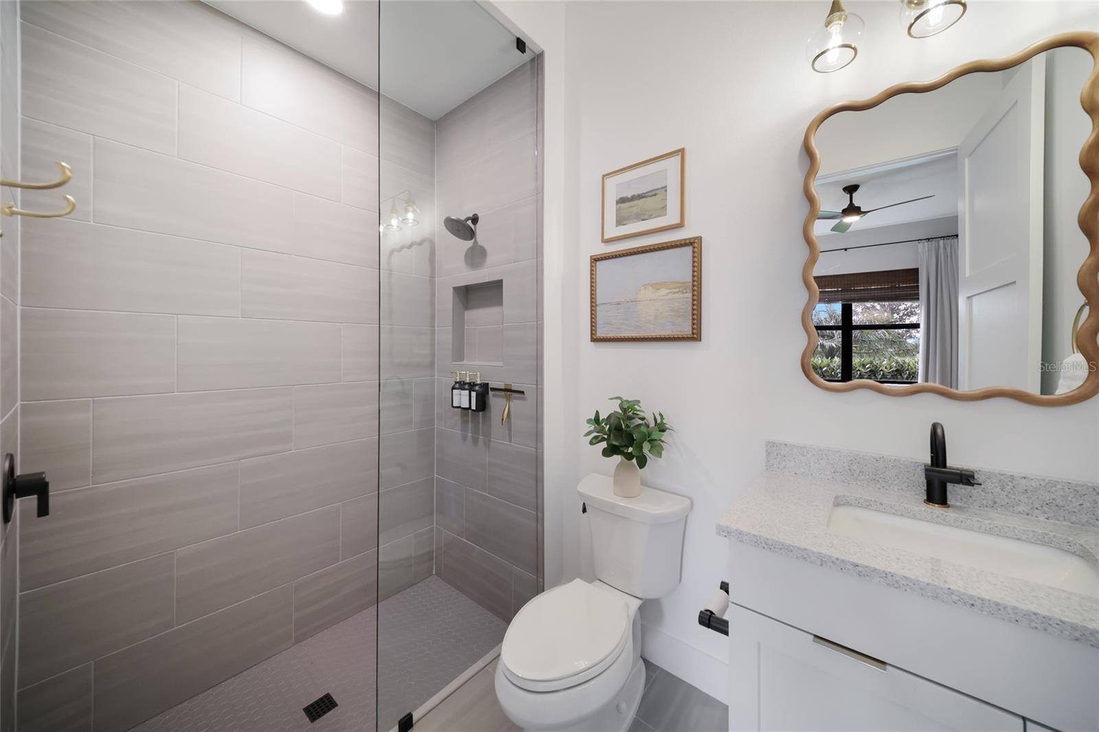 1622 CHANNELSIDE PL
