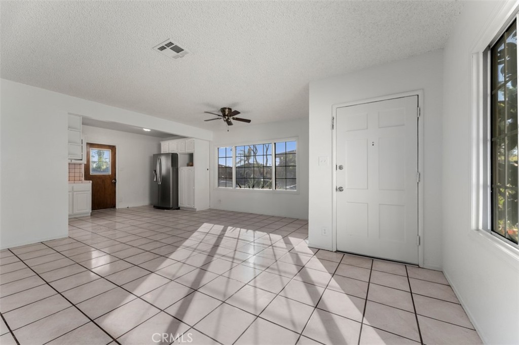 10304 Kauffman Avenue