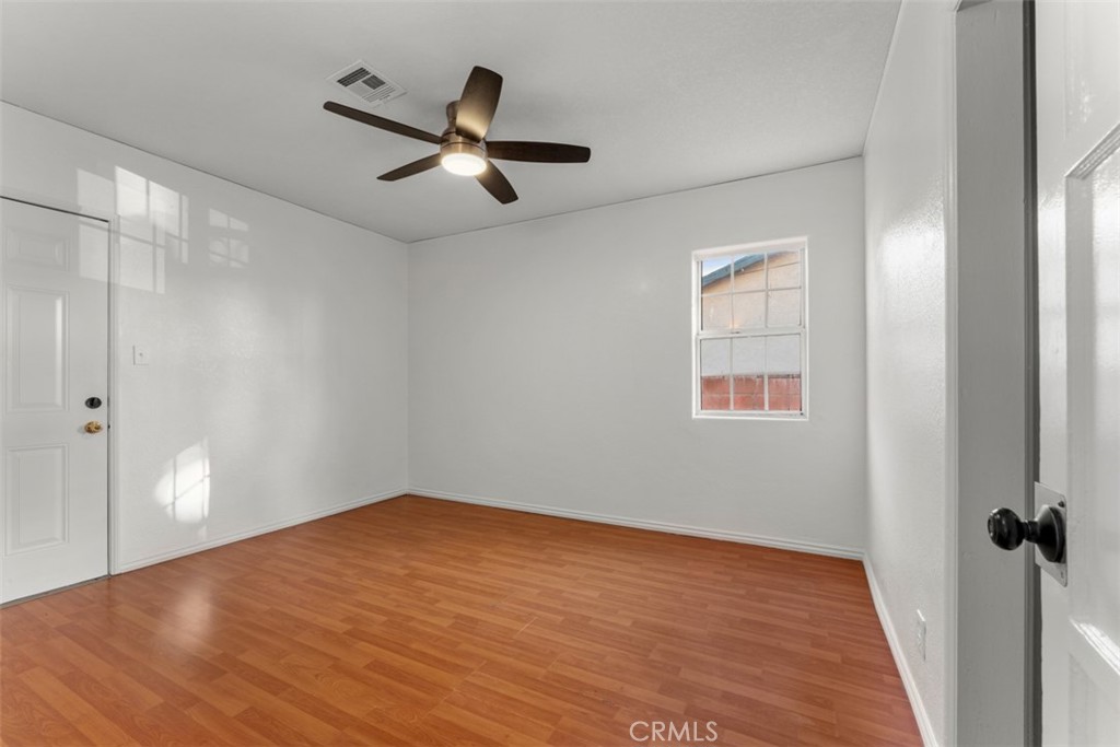 10304 Kauffman Avenue