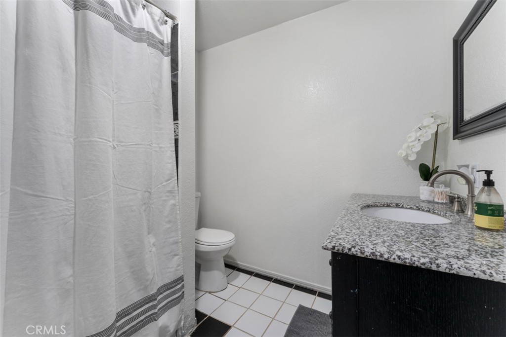 10304 Kauffman Avenue