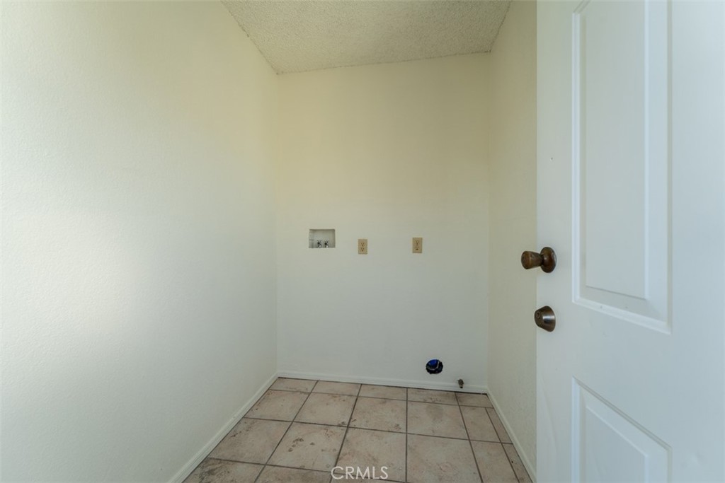 10304 Kauffman Avenue