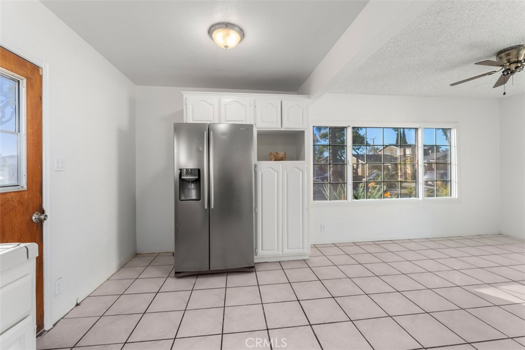 10304 Kauffman Avenue