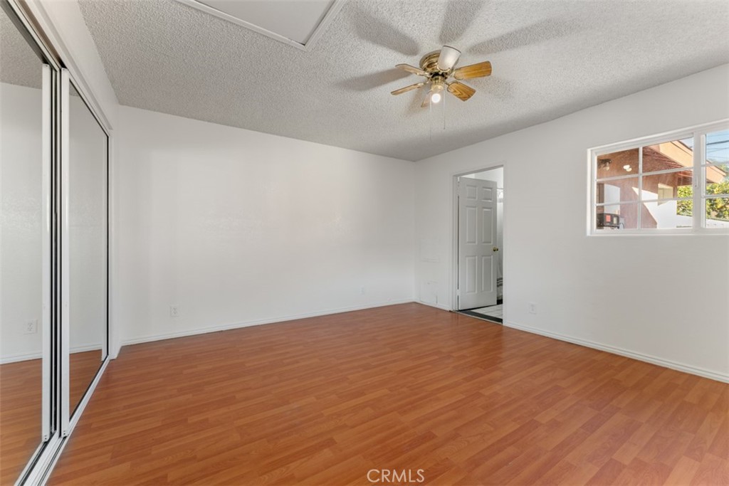 10304 Kauffman Avenue