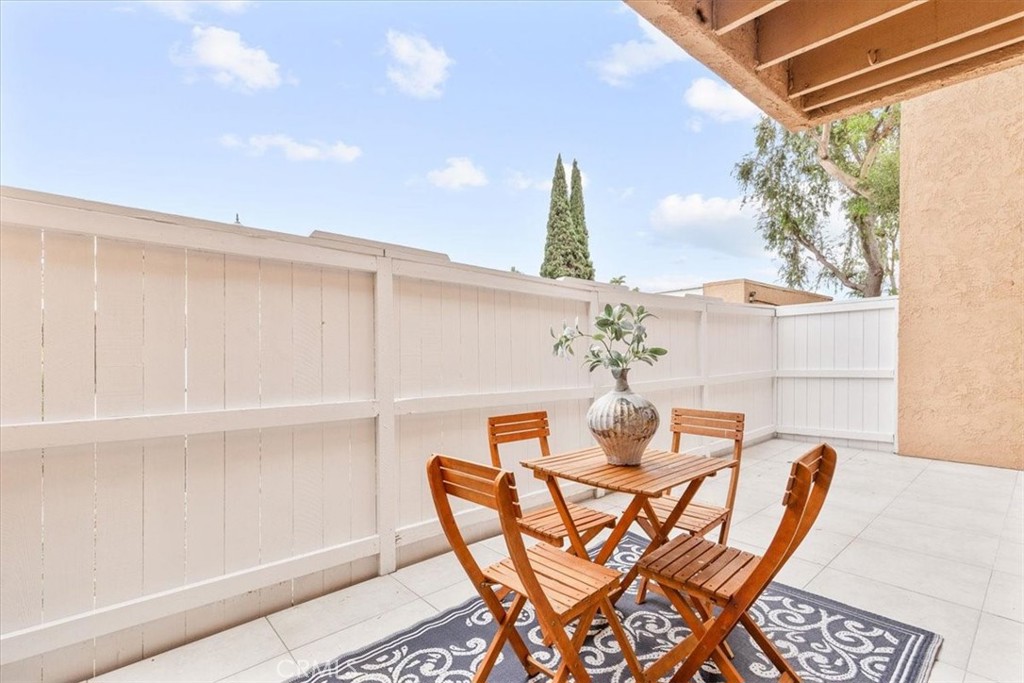 1101 W Macarthur Boulevard 193