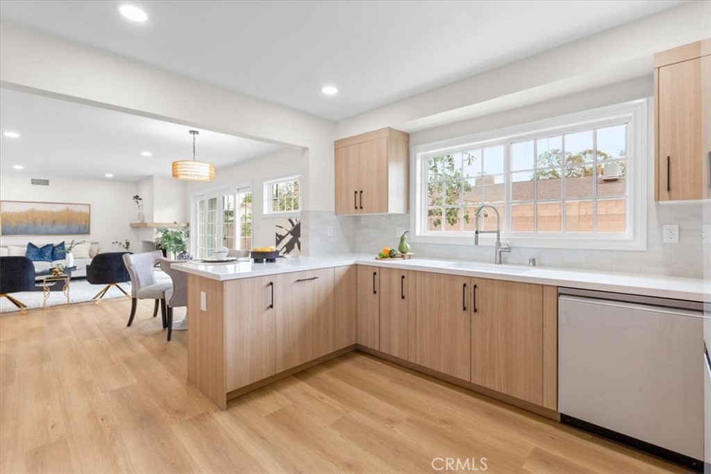 226 S Primrose Street