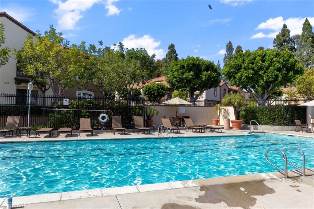 236 S Grisly Canyon Drive N