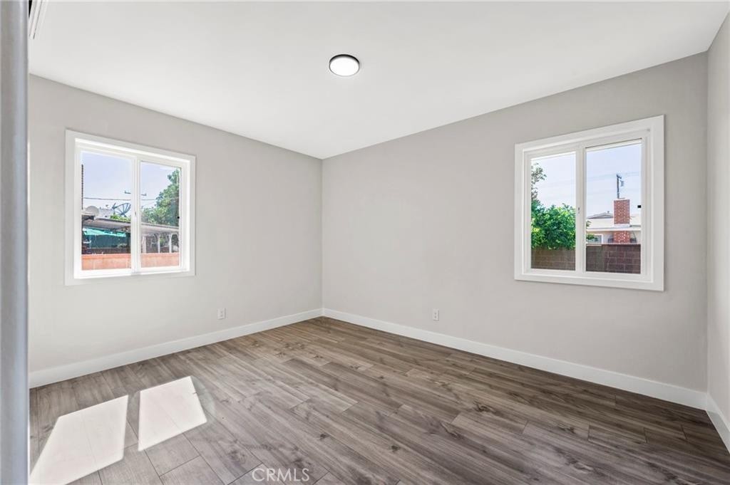 1715 E Redwood Avenue