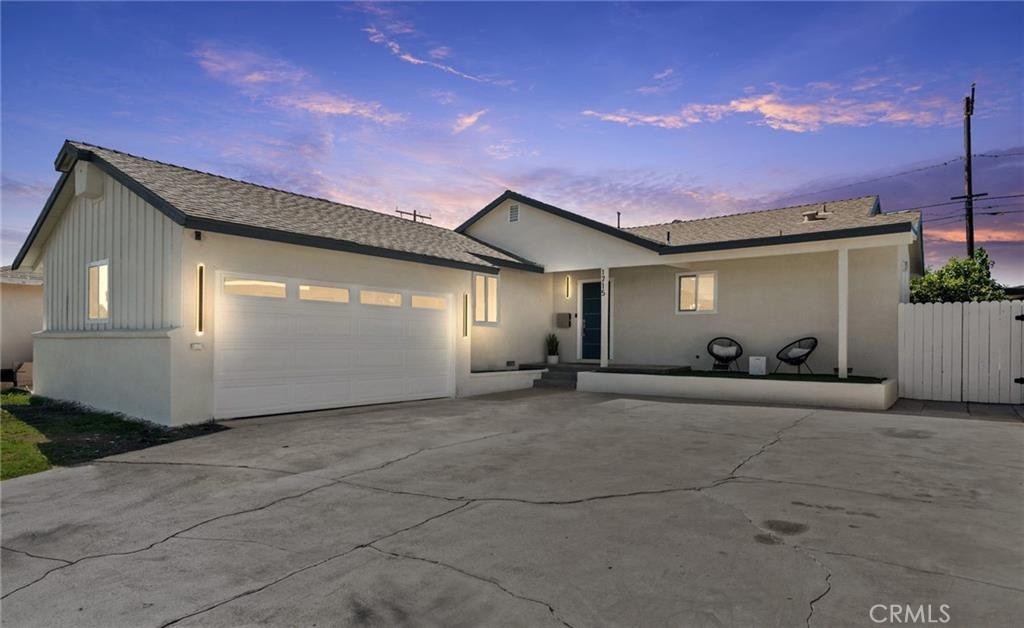 1715 E Redwood Avenue