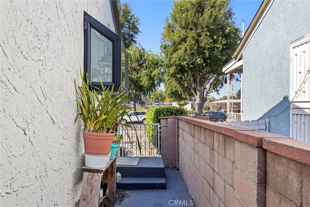 11312 Flallon Avenue