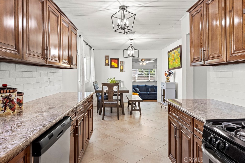 11312 Flallon Avenue