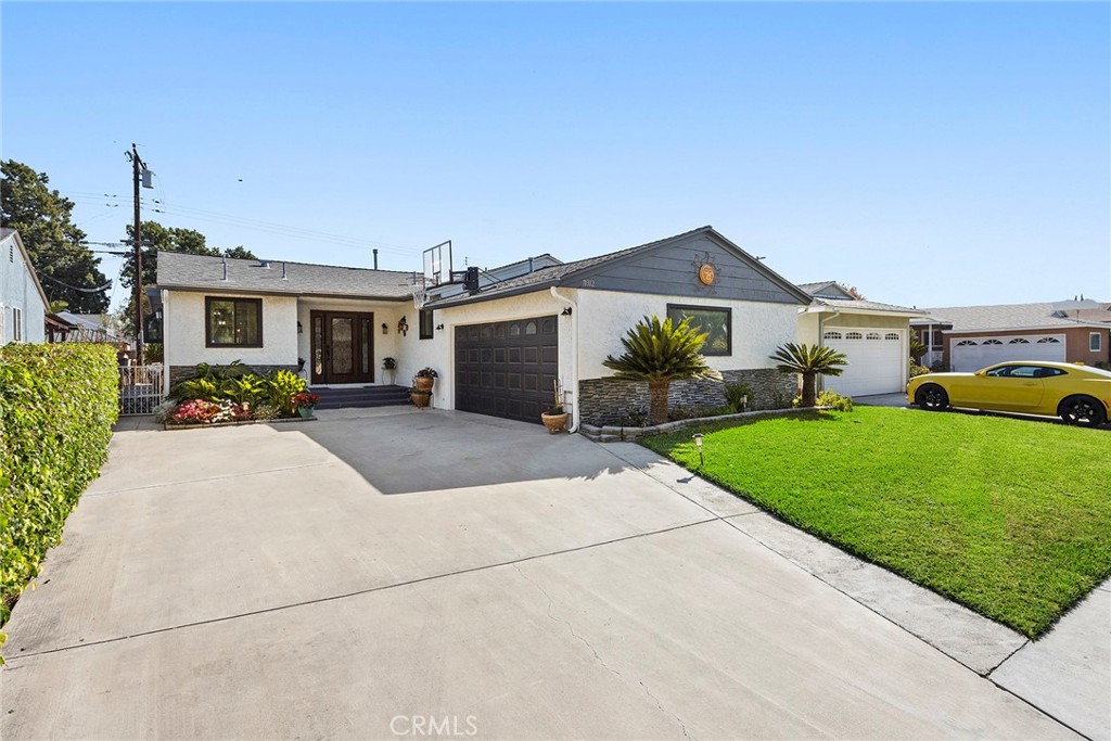 11312 Flallon Avenue