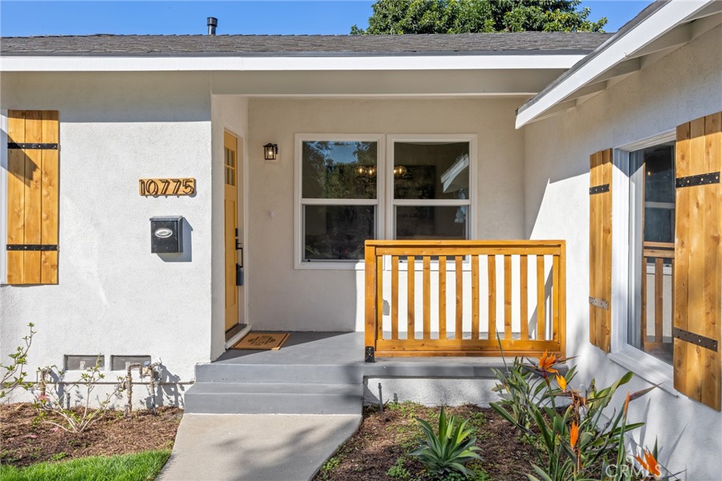 10775 Daineswood Drive