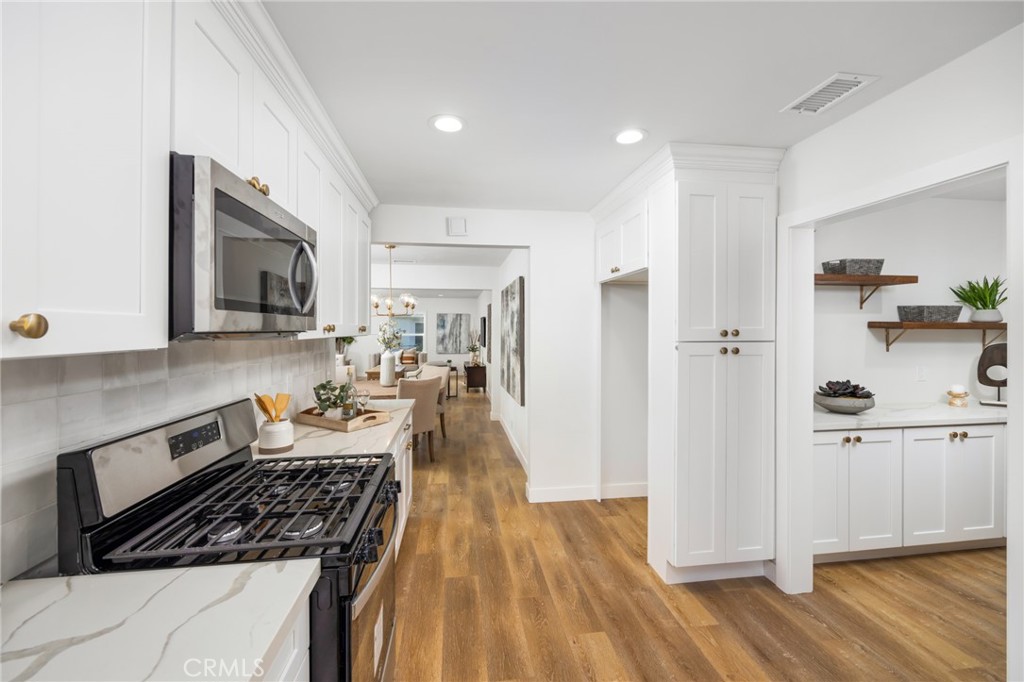 10775 Daineswood Drive