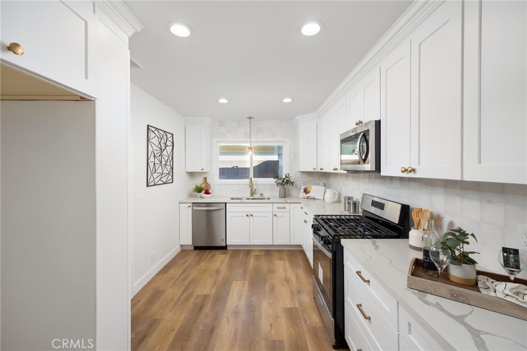 10775 Daineswood Drive