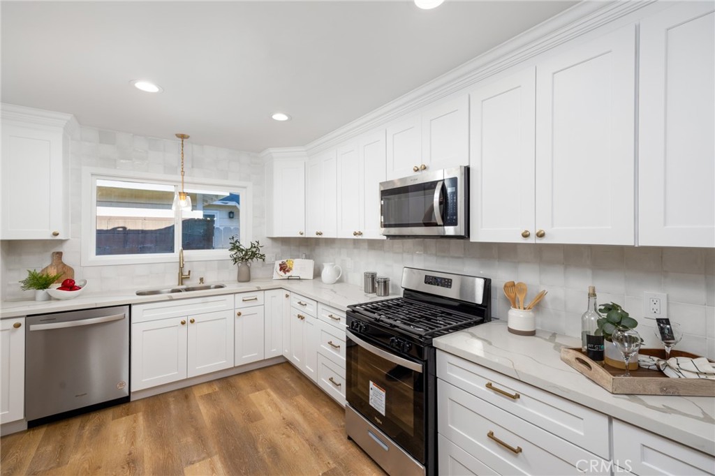 10775 Daineswood Drive