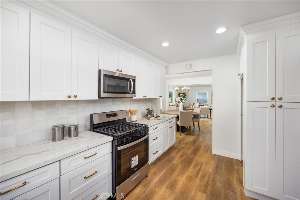 10775 Daineswood Drive