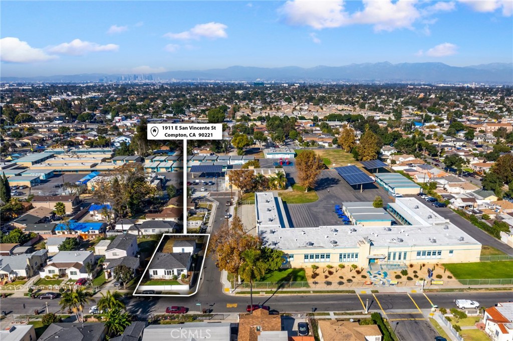 1911 E San Vincente Street