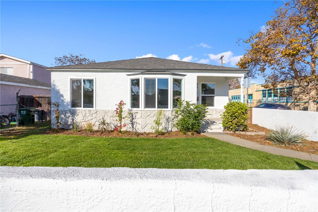 1911 E San Vincente Street